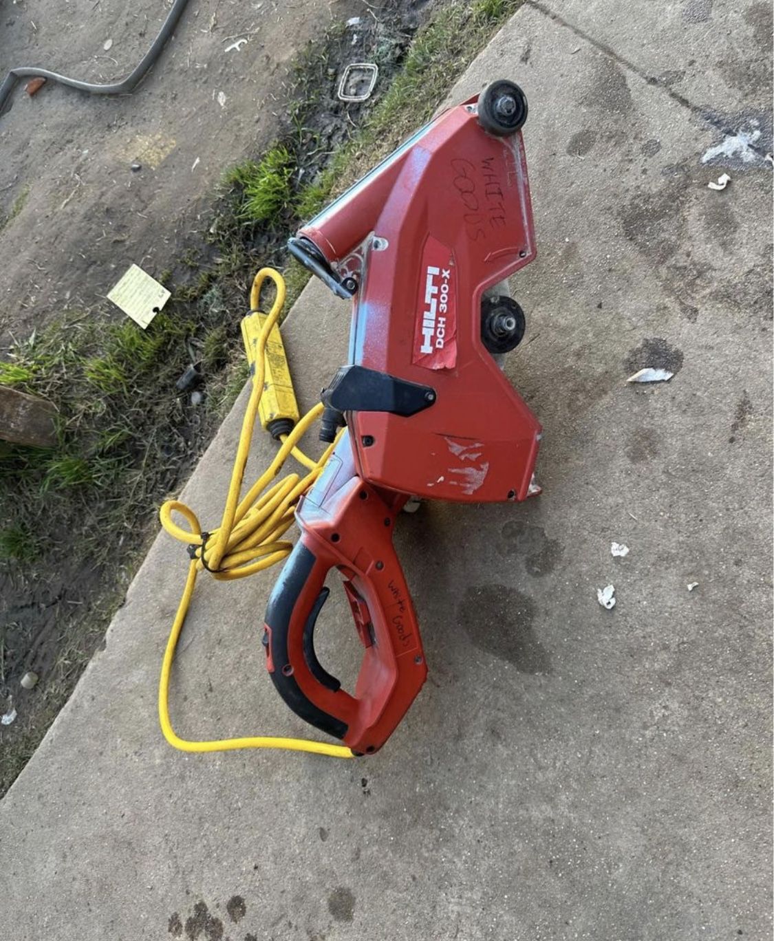 Hilti (Brand Rating: 4.5/5) DCH 300 X 12 in. Hand Held Electric Diamond Concrete Cutting Saw