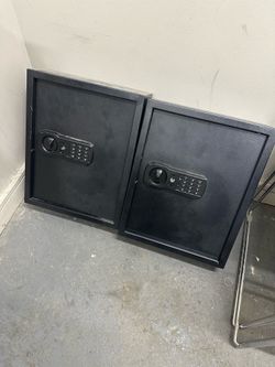 Digital Wall Safes (2)