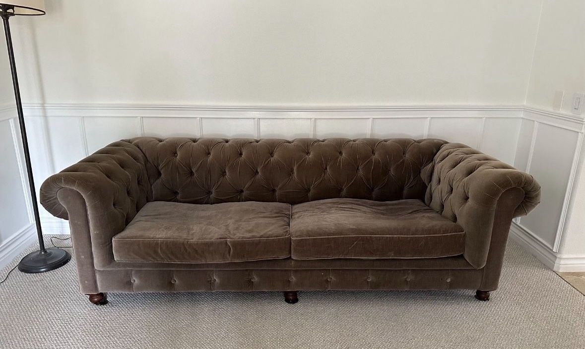 RH Kensington Chesterfield Velvet Couch Sofa 8ft