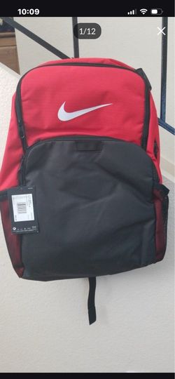 NIKE XL BACKPACK.  NEW RED BLACK HIKING SCHOOL