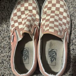 pink checkered vans 