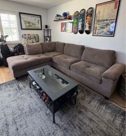 Sectional couch FREE DELIVER