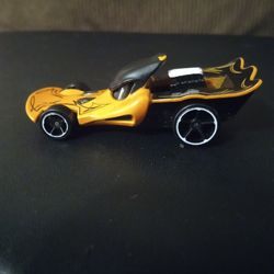 2023 Hot Wheels Daffy Duck HW Character Cars Looney Tunes Series (s16) NM-MINT