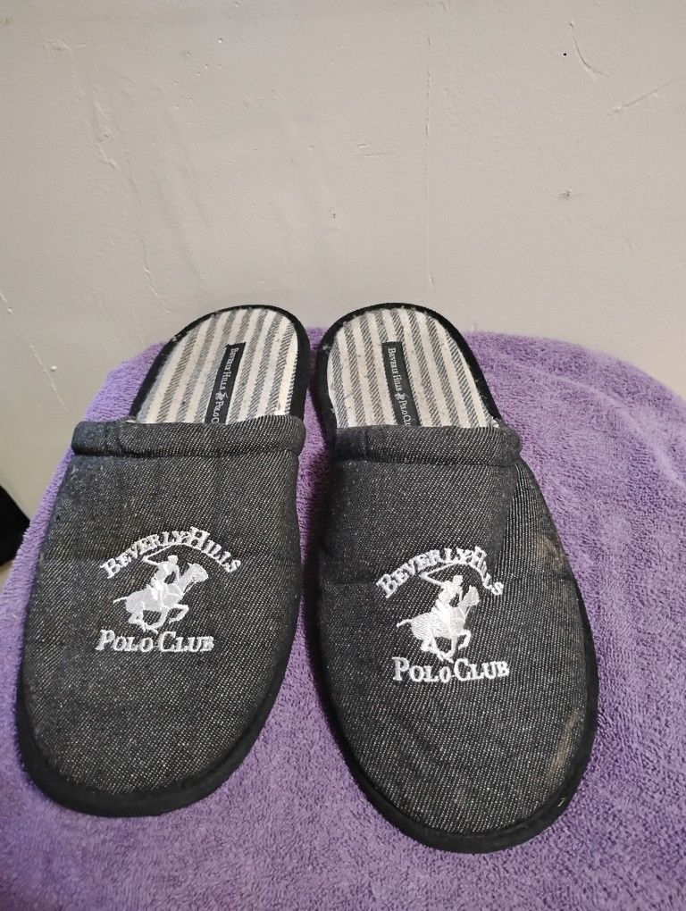 House Shoe, Size Large 11-12