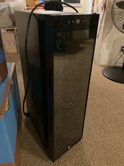 Ivation 12 bottle freestanding compressor wine cooler