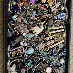 Jewelry Mix Lot Lb 1lb 10 Oz Good Pieces  Wearable Some Broken And Mismatched