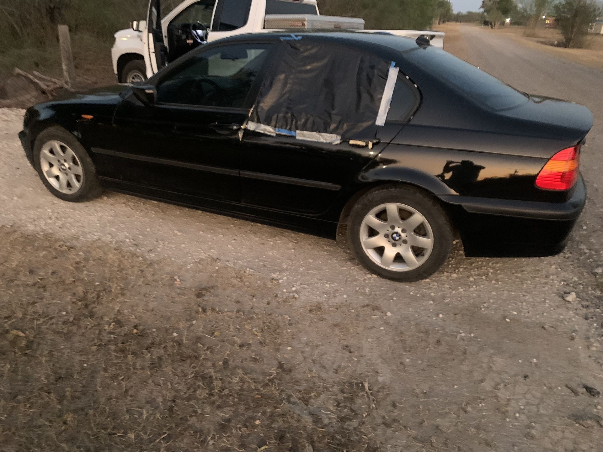 2005 BMW 325i