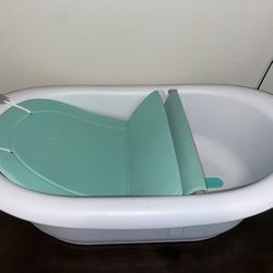 Frida Baby Bathtub