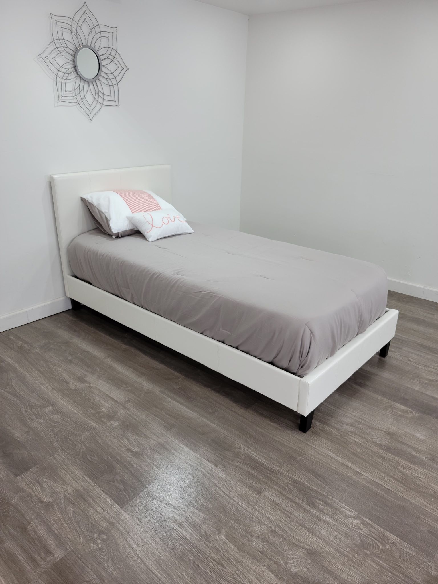 Brand New Twin Bed Frame with Mattress - Cama Twin con Colchon Nueva a Estrenar … Fast 🚚