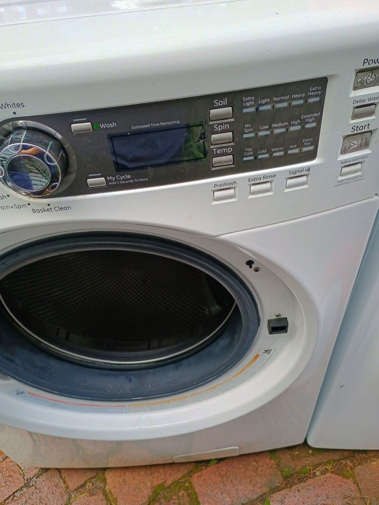 GE Control Vibration Washer And Dryer Set