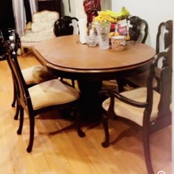 Us ed Table With Leaf