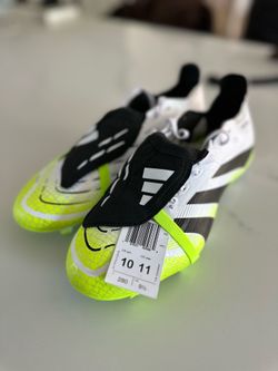 Soccer cleats
