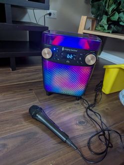 Singing Machine Karaoke Speaker with Microphone