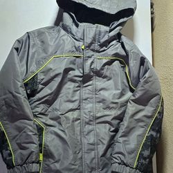 In Like New Condition Boys Jacket Size 8-10 Snow, Cold Weather 
