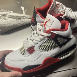Jordan4 Retro (Fire Red)