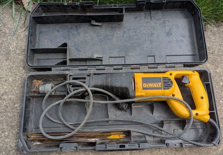 Dewalt Sawzall With Extra Blades