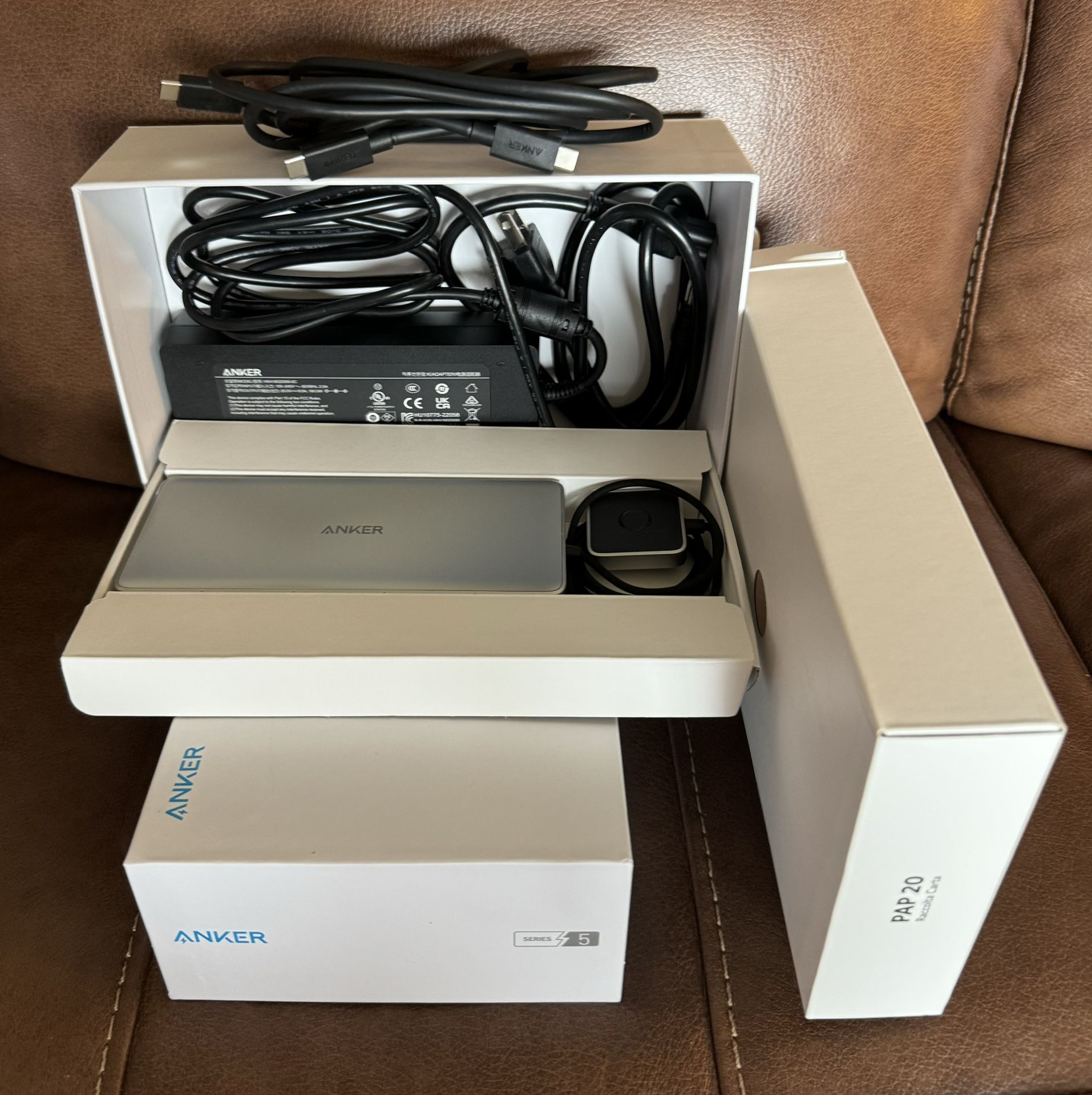 Anker 554 USB-C Docking Station (KVM Switch) Series 5