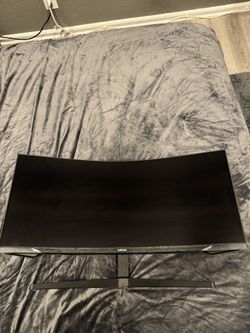 Samsung Odyssey G5 34” Curved Gaming Monitor – Like New