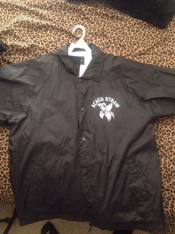 Acacia strain windbreaker