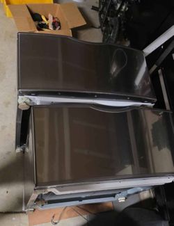 Samsung WE357A0P Laundry Pedestal – Platinum – Excellent Condition