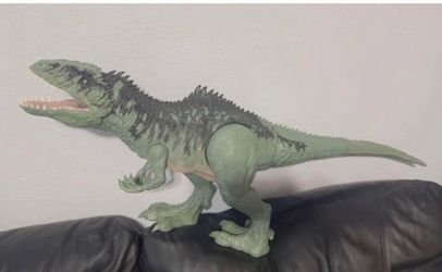 Jurassic world dinosaurs .. giganotosaurus and Mosasaurus