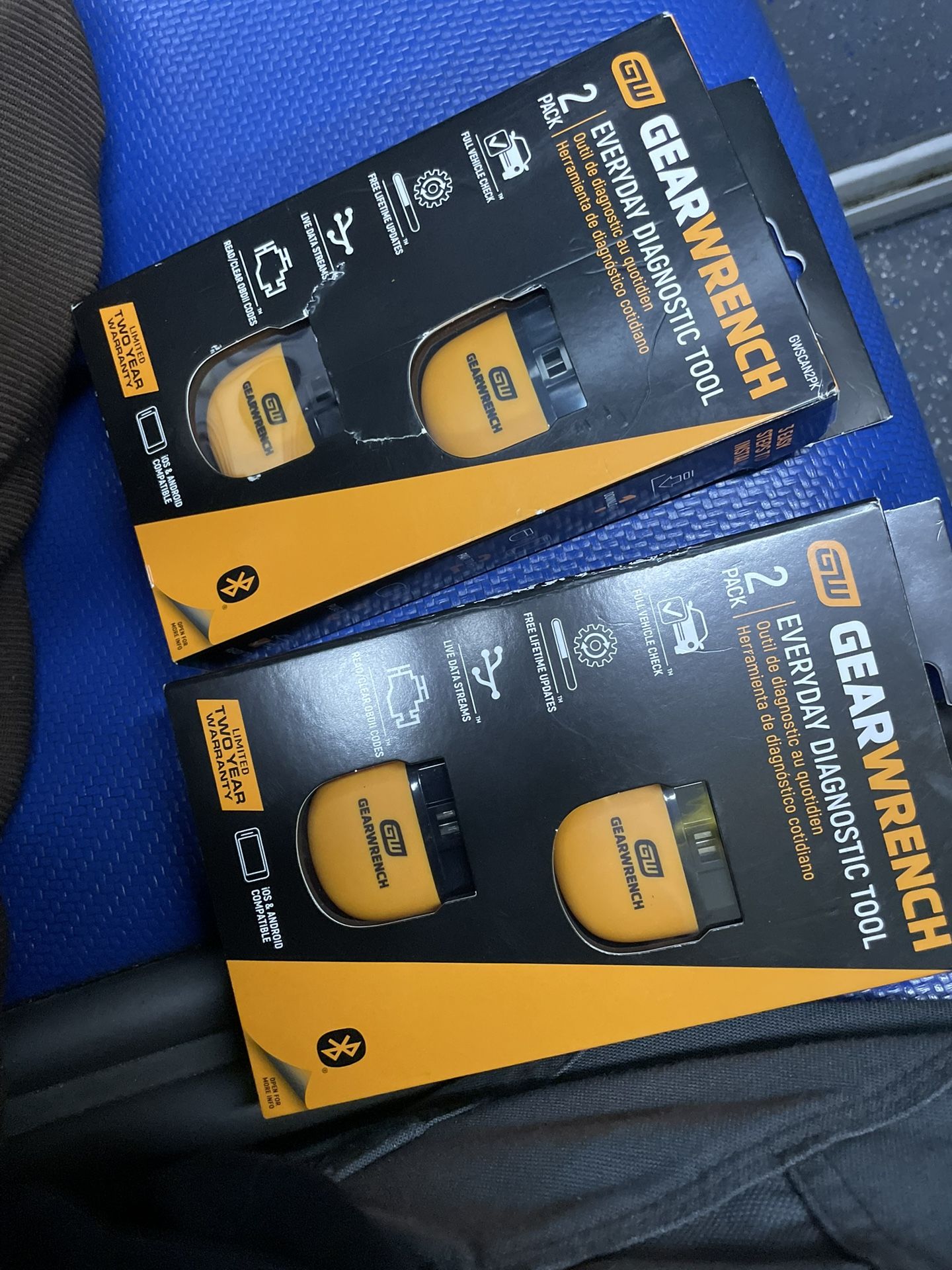 Obd 2 Reader Comes With Two Gearwrench 