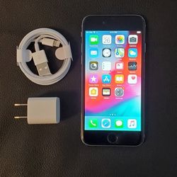 iPhone 6 - UNLOCKED - Like New 