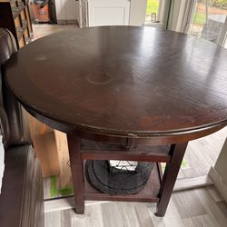 Tall bistro table /dinette area