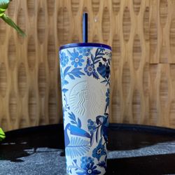 New Farm Rio + Starbucks Lenco Azulejo Blue White Stainless Cold Tumbler 24 oz Floral Tropical Plant