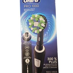 ORAL B PRO 1000 ELECTRIC TOOTHBRUSH RECHARGEABLE