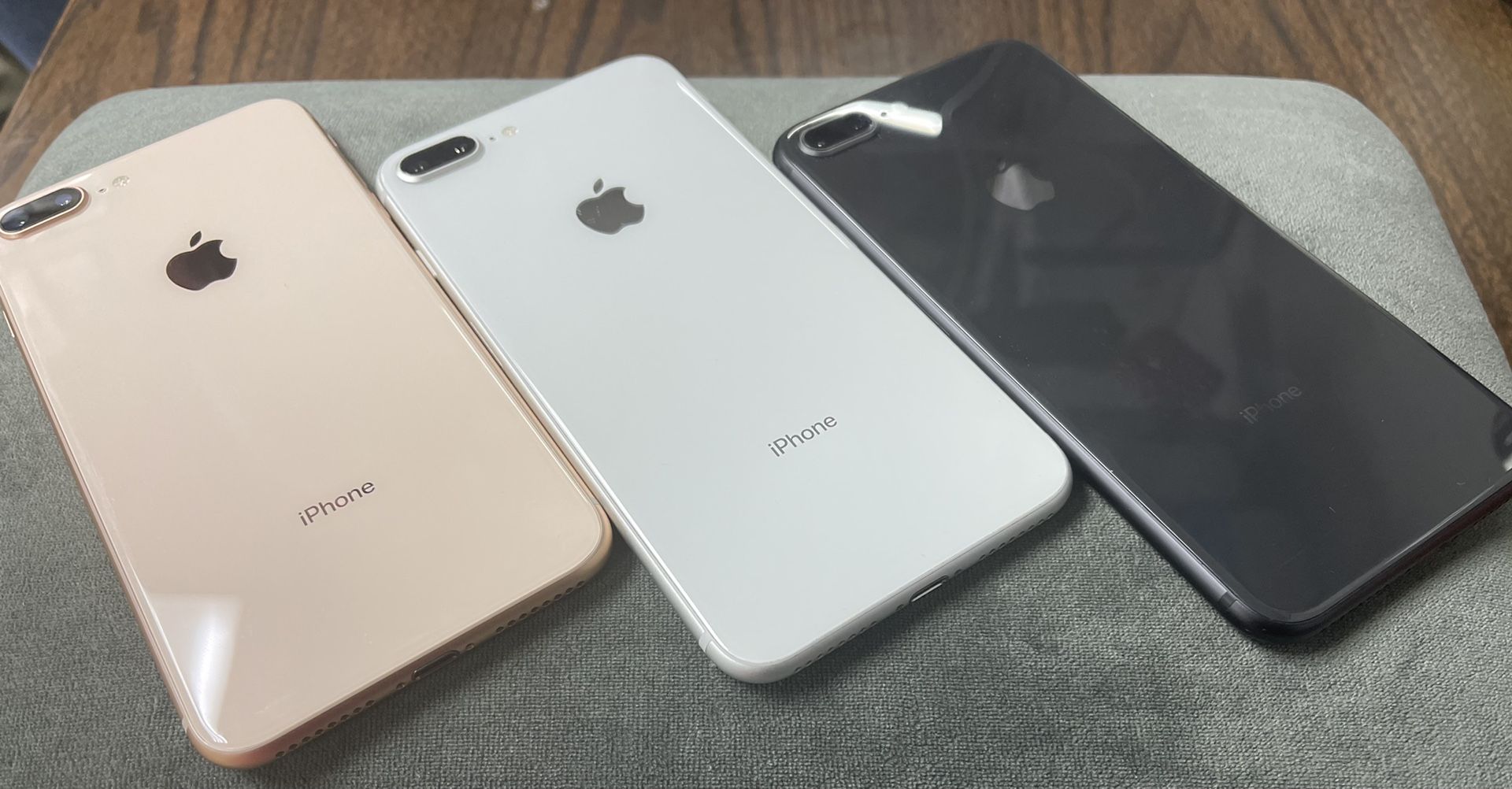 iPhone 8 Plus Like New // Unlocked