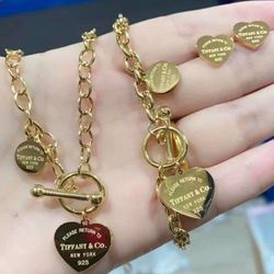 Beautiful Set High Quality Jewelry Hypoallergenic Waterproof Non Tarnish  Prices On Description 