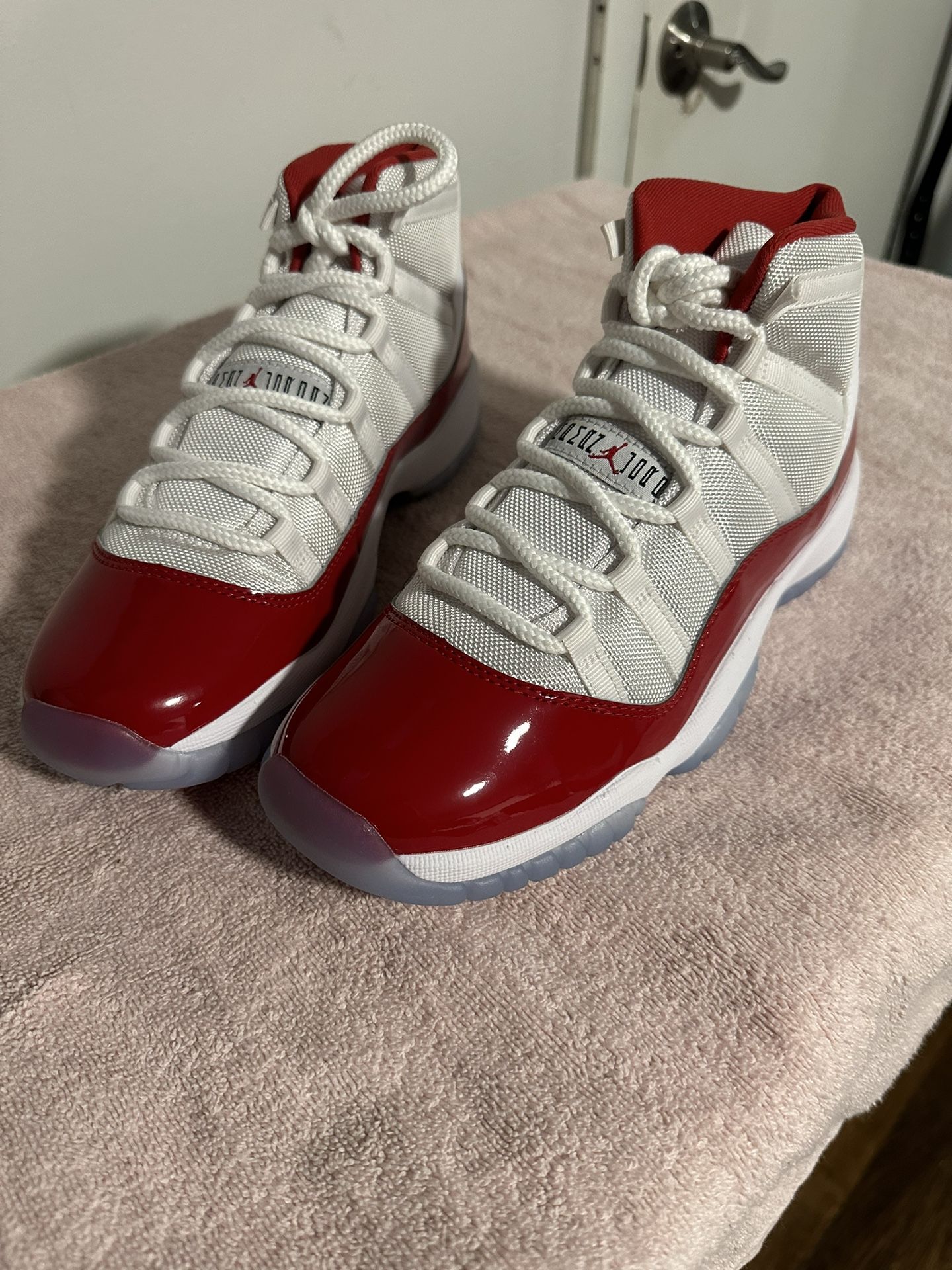 Air Jordan 11 Cherry