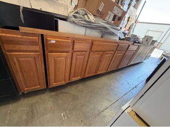 6 cabinetes Kitchen $499 all