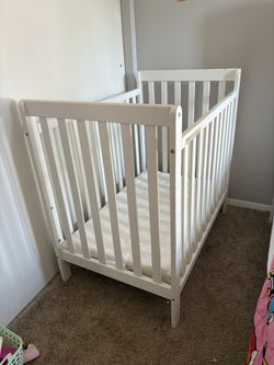 Simple White Mini Crib