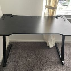 Gaming table
