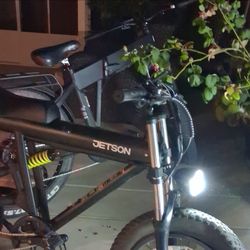 Jetson Otto all terrain electric bike front tire needs to be fixed it's coming off the rim but not a big deal also the bike was 2000 brand new so this
