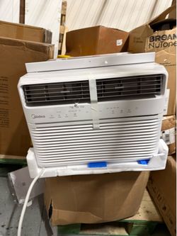 Midea 12,000 BTU SmartCool Window AC Cools up to 550 sq. ft. with Remote, Sleep Mode, Digital Display, Wi-Fi Enabled in White