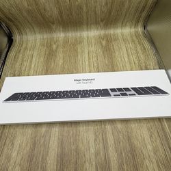 Apple Magic Keyboard with Touch ID & Numeric Keypad (USB-C) – Like New