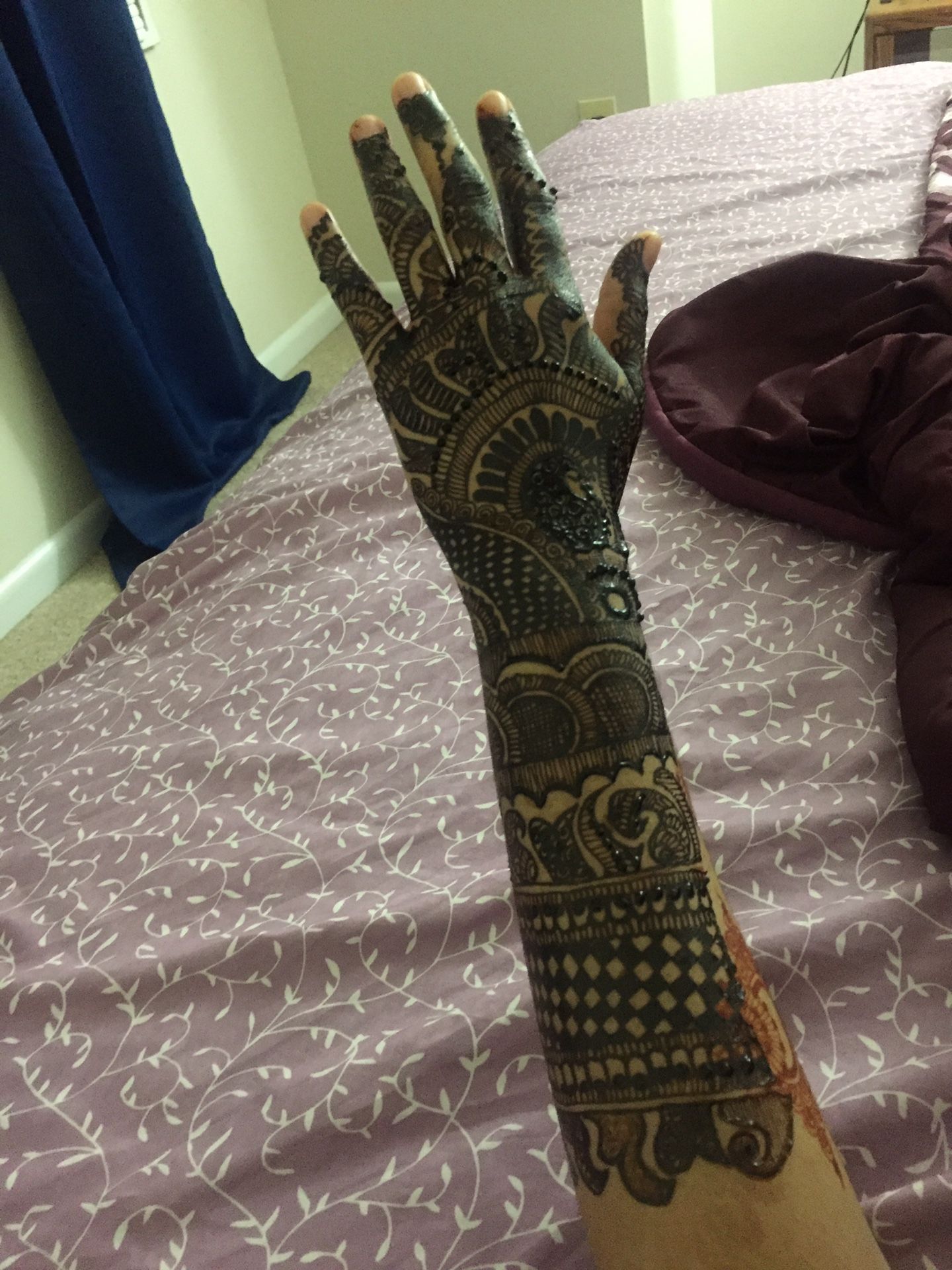 Bridal henna expert