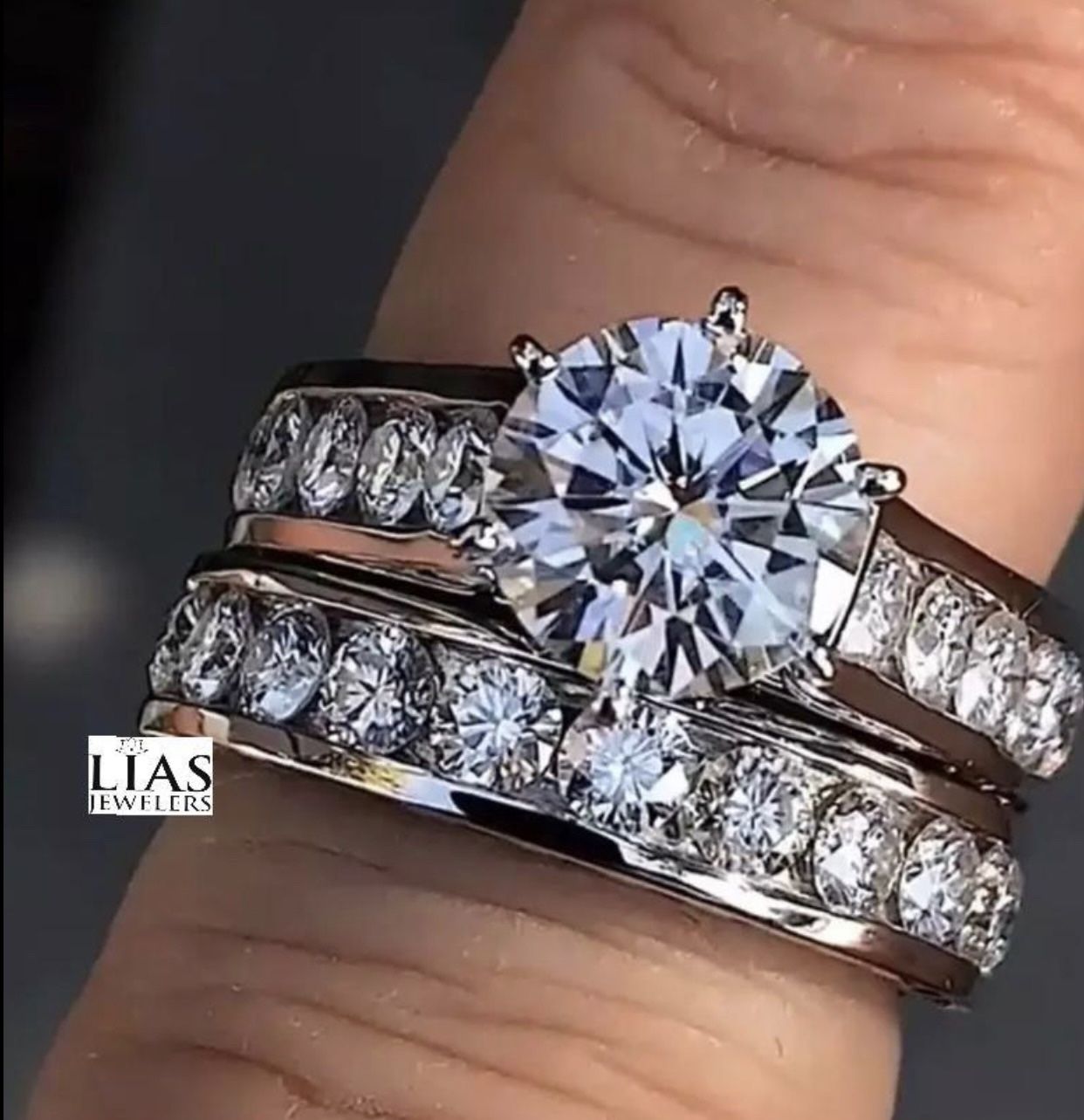 New 18k White Gold Wedding Ring Set