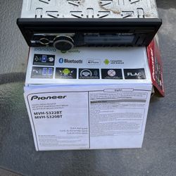 Pioneer  Car  Radio  bluetooth 