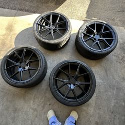 Verde Axis V99 19x9.5 +20