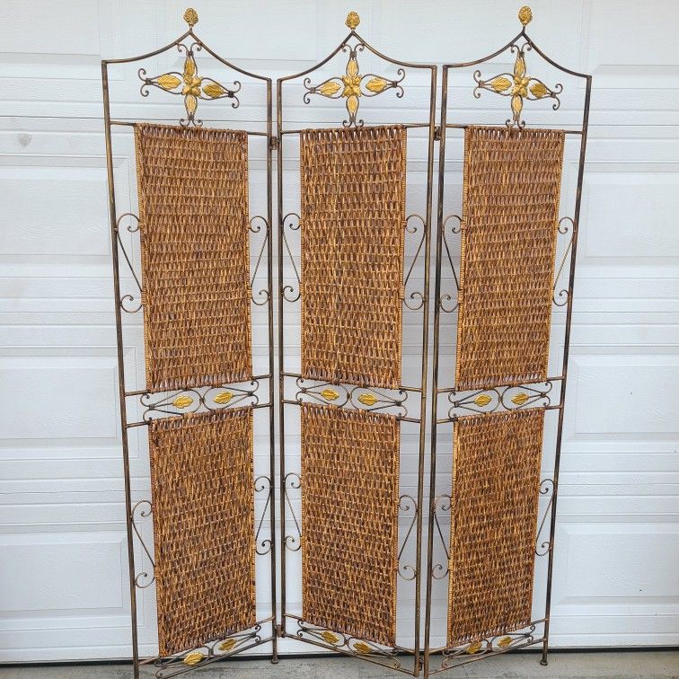 Wicker And Iron Divider