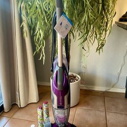 Bissell Vacuum/mop 