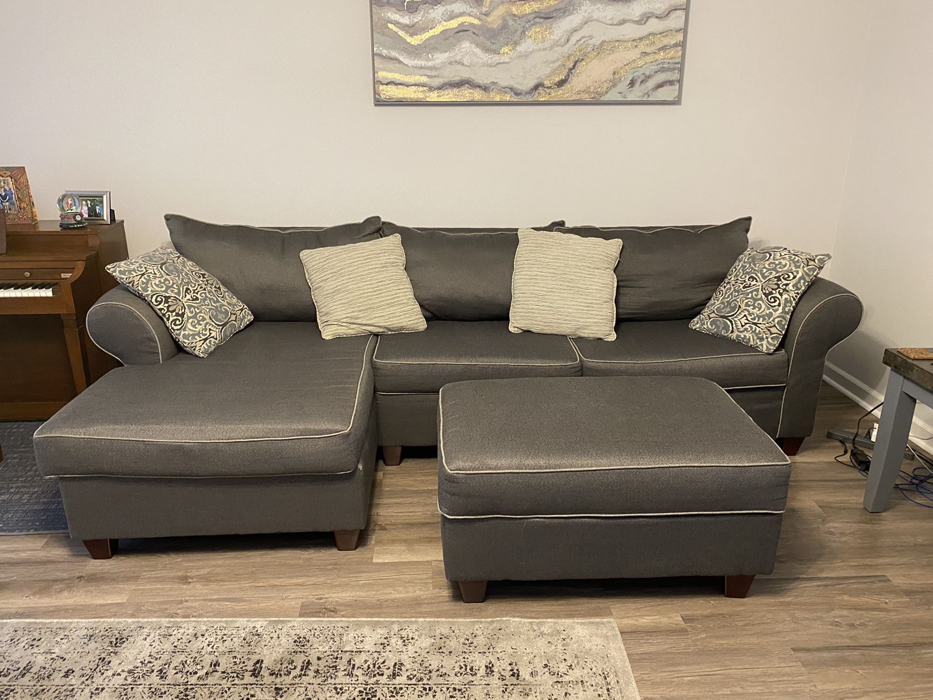 Sectional Sofa with Ottoman