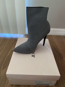 NEW!!! Women’s Boot Size 9