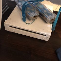 Nintendo Wii And 2 Controllers 