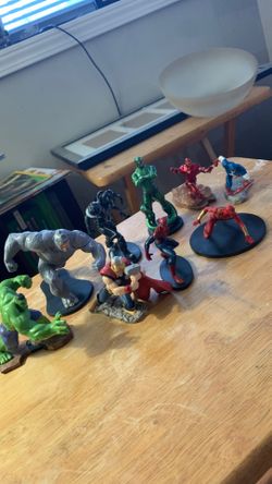 Avengers collectors figurines