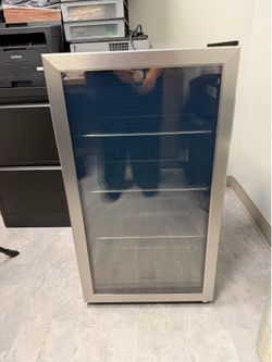 Mini fridge